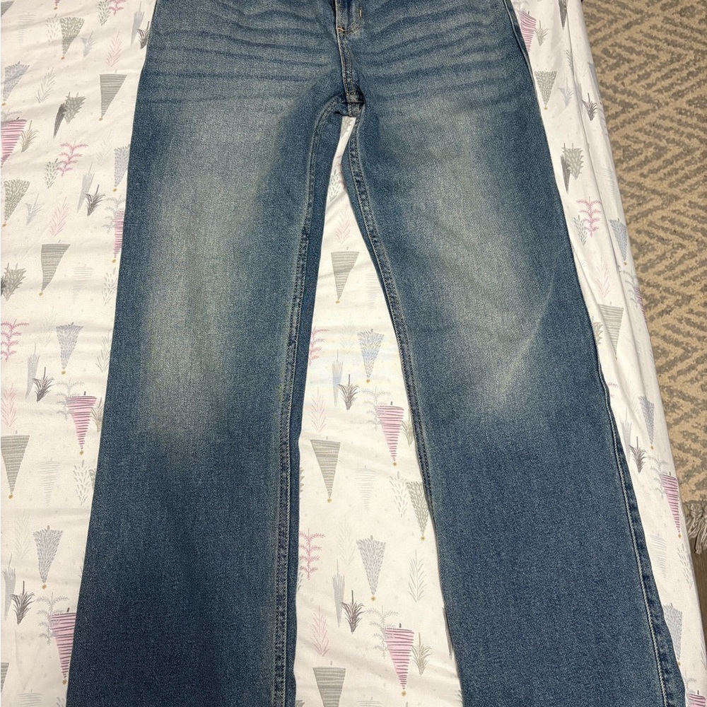 Hollister Women's Flare Jeans in Classic Blue